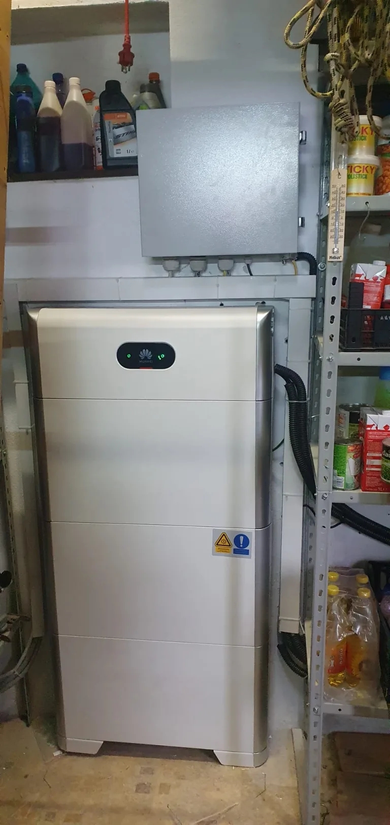 Sistem fotovoltaic off-grid montat de SolarSud
