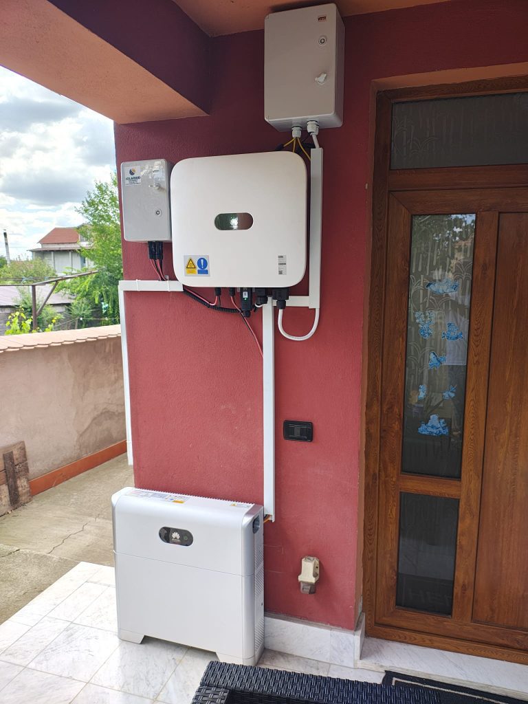 Sistem fotovoltaic off-grid montat de SolarSud