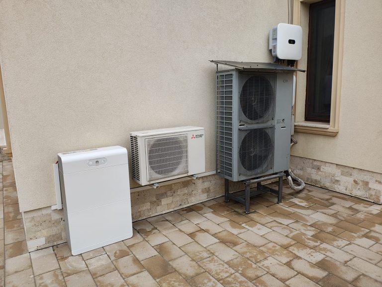 Sistem fotovoltaic off-grid montat de SolarSud