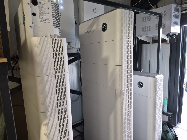 Sistem fotovoltaic off-grid montat de SolarSud
